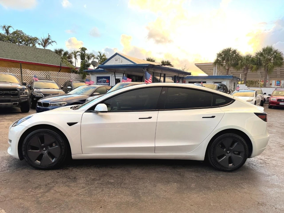 2021 Tesla Model 3 - Image 10 of 21