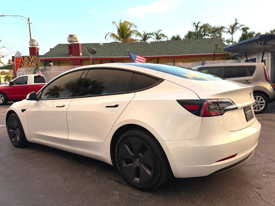 2021 Tesla Model 3 - Image 17 of 21