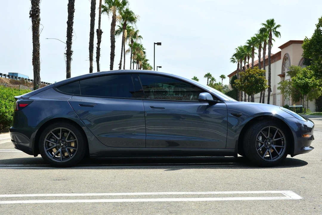2021 Tesla Model 3 - Image 3 of 31