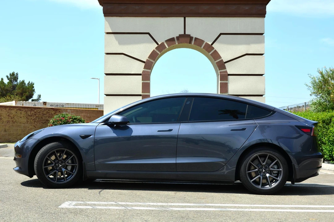 2021 Tesla Model 3 - Image 9 of 31