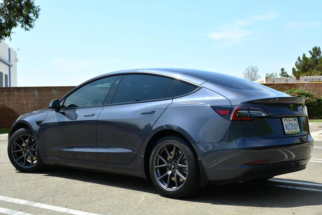 2021 Tesla Model 3 - Image 4 of 31