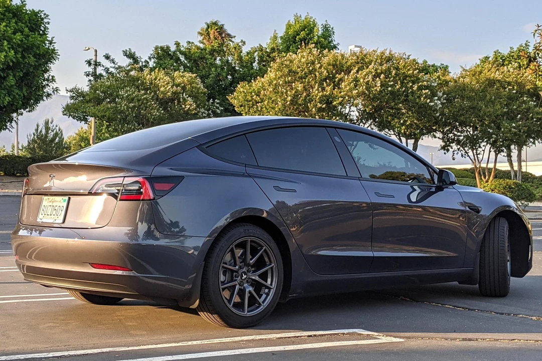 2021 Tesla Model 3 - Image 13 of 31