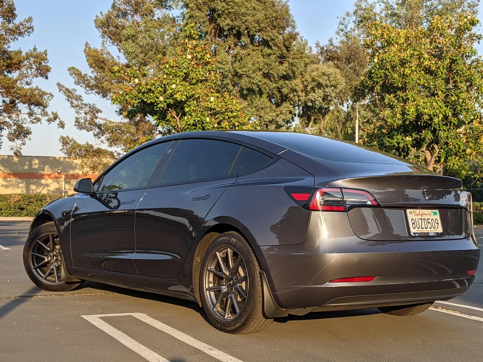 2021 Tesla Model 3 - Image 10 of 31