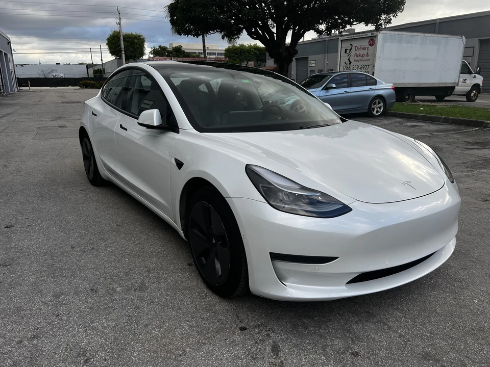 2021 Tesla Model 3 - Image 19 of 31