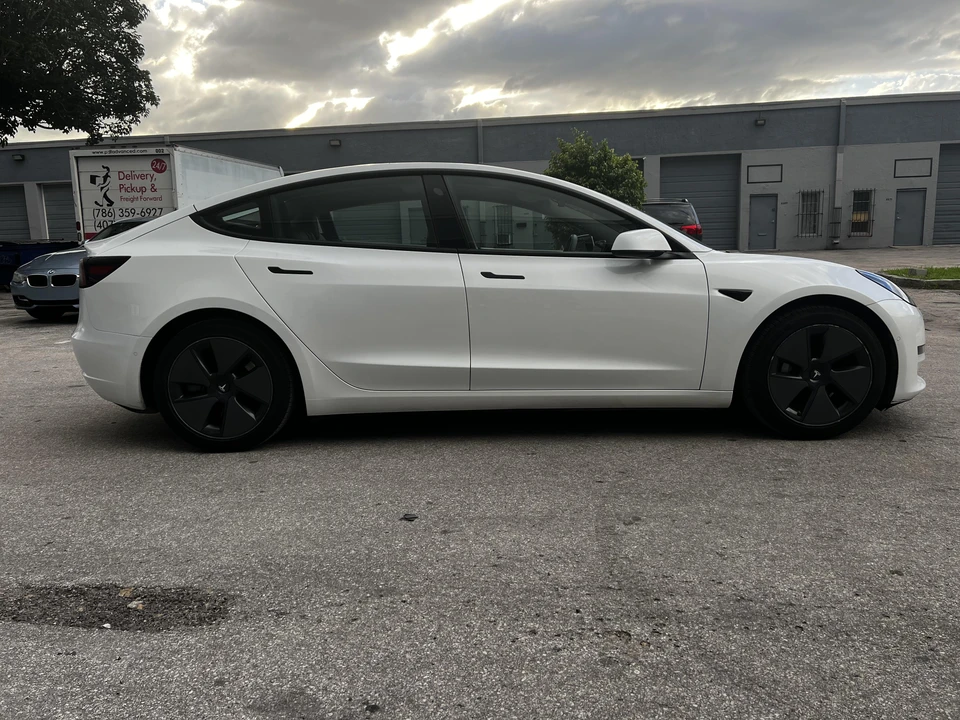 2021 Tesla Model 3 - Image 16 of 31