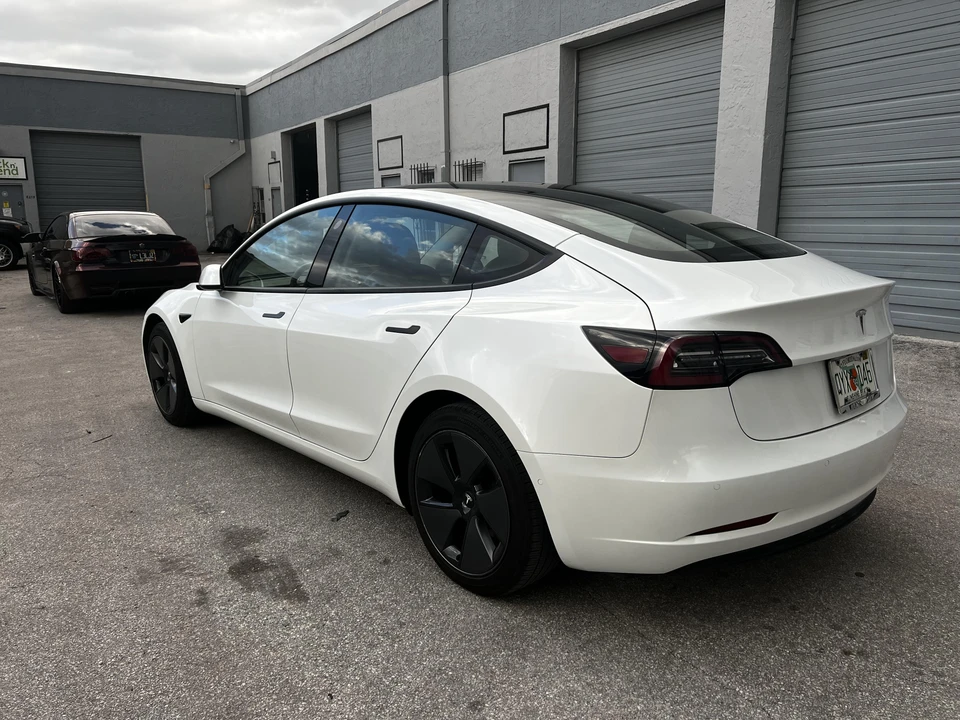 2021 Tesla Model 3 - Image 11 of 31