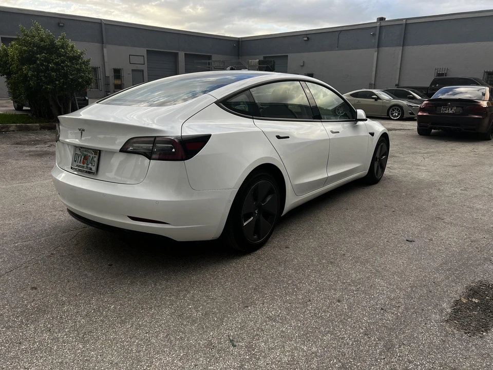 2021 Tesla Model 3 - Image 15 of 31