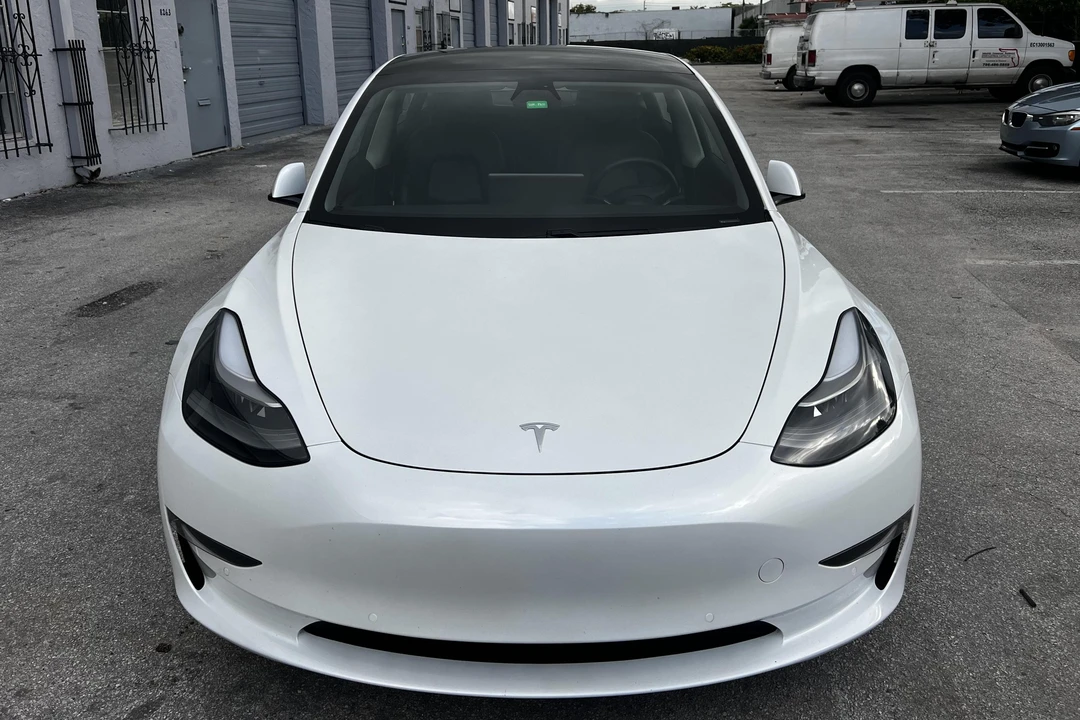 2021 Tesla Model 3 - Image 2 of 31