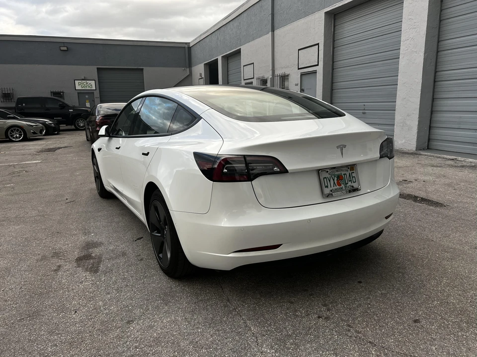 2021 Tesla Model 3 - Image 12 of 31
