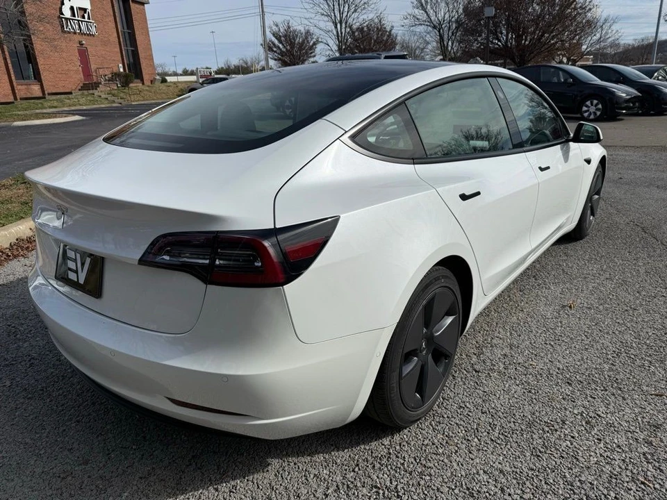 2021 Tesla Model 3 - Image 4 of 12