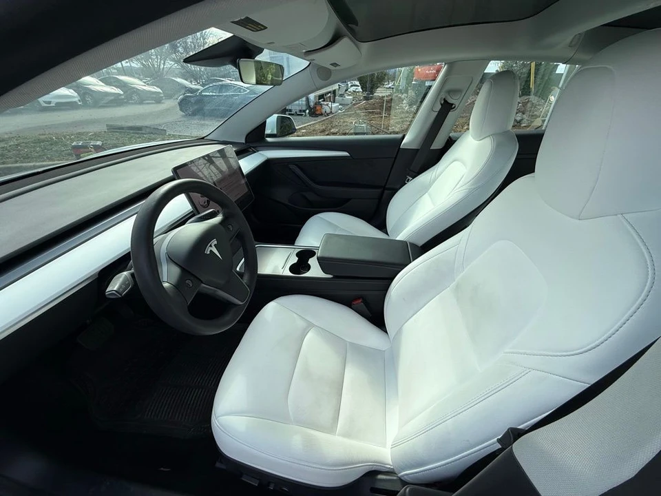 2021 Tesla Model 3 - Image 9 of 12
