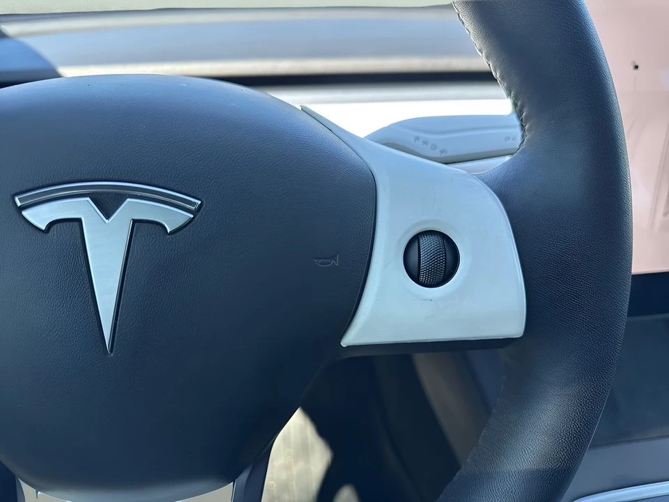 2021 Tesla Model 3 - Image 17 of 21