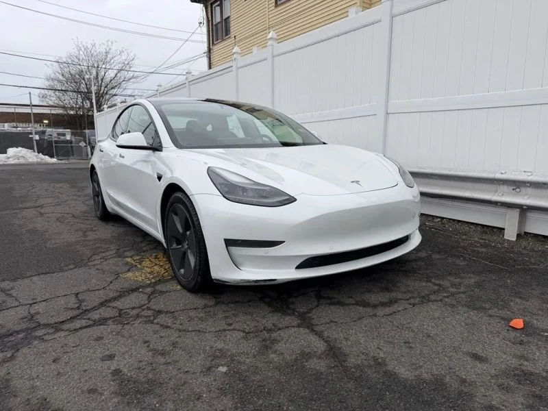 2021 Tesla Model 3 - Image 3 of 12