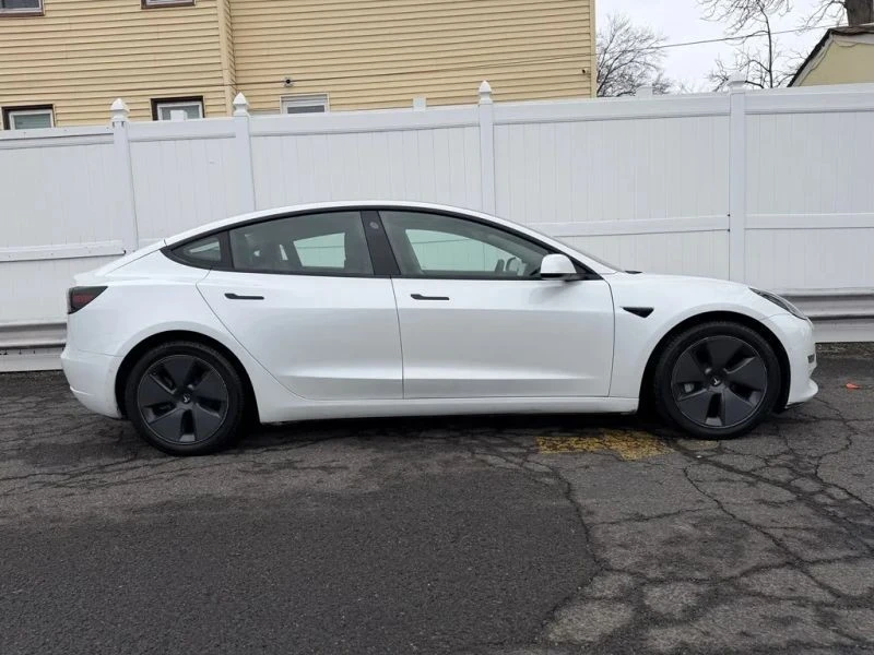 2021 Tesla Model 3 - Image 8 of 12