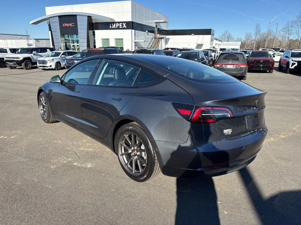 2021 Tesla Model 3 - Image 3 of 12