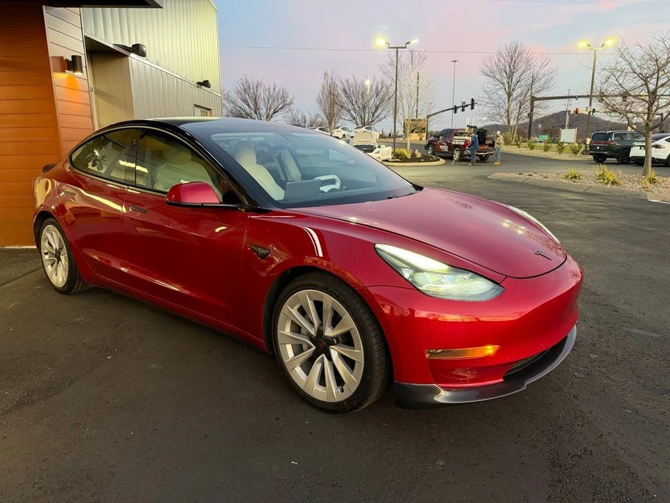 2021 Tesla Model 3 - Image 3 of 16
