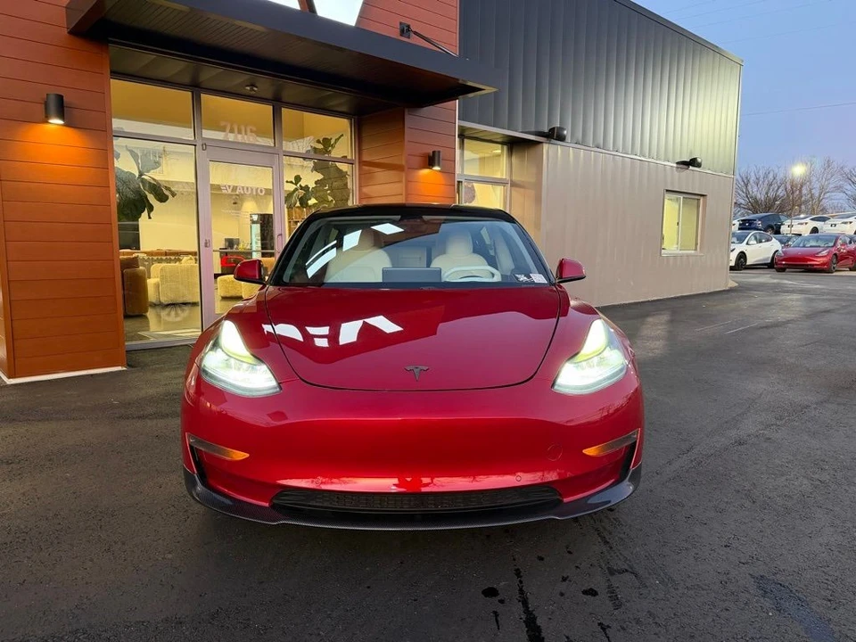 2021 Tesla Model 3 - Image 2 of 16