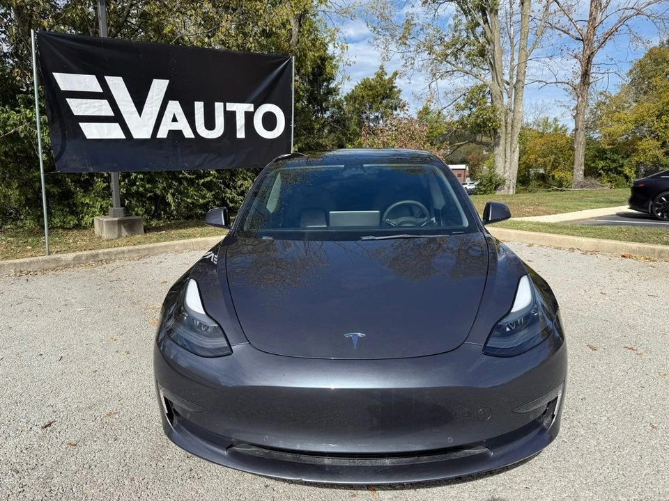 2021 Tesla Model 3 - Image 2 of 11