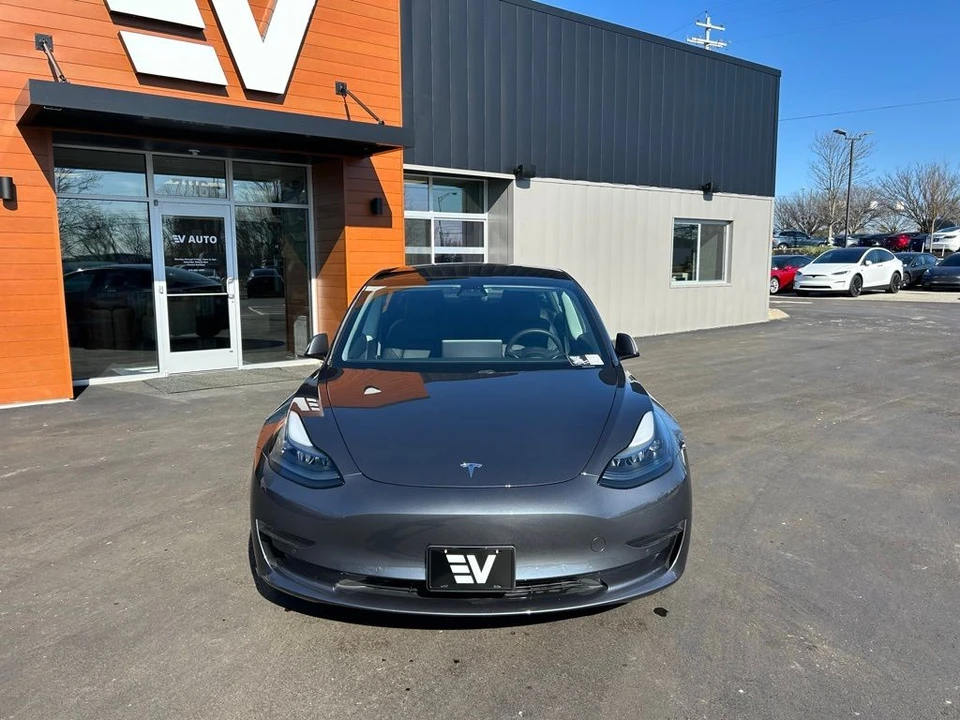 2021 Tesla Model 3 - Image 2 of 17
