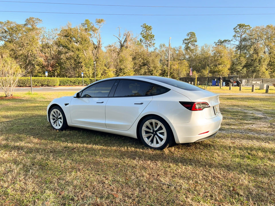 2021 Tesla Model 3 - Image 12 of 31