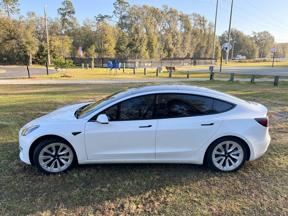 2021 Tesla Model 3 - Image 11 of 31
