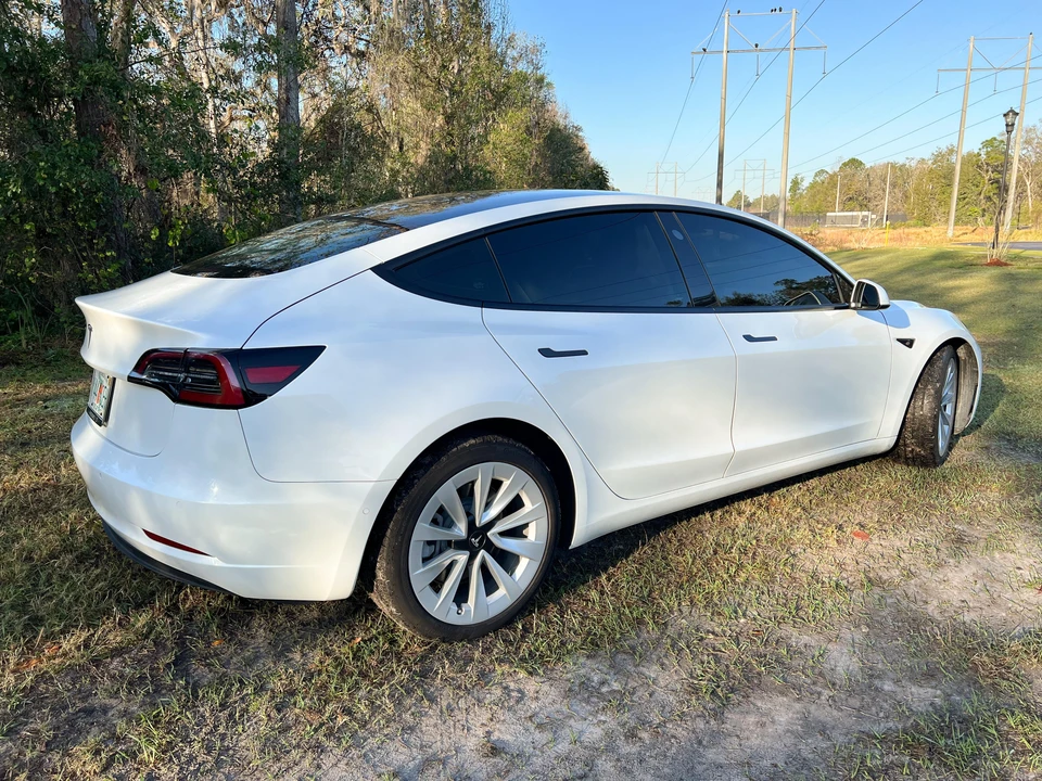 2021 Tesla Model 3 - Image 15 of 31