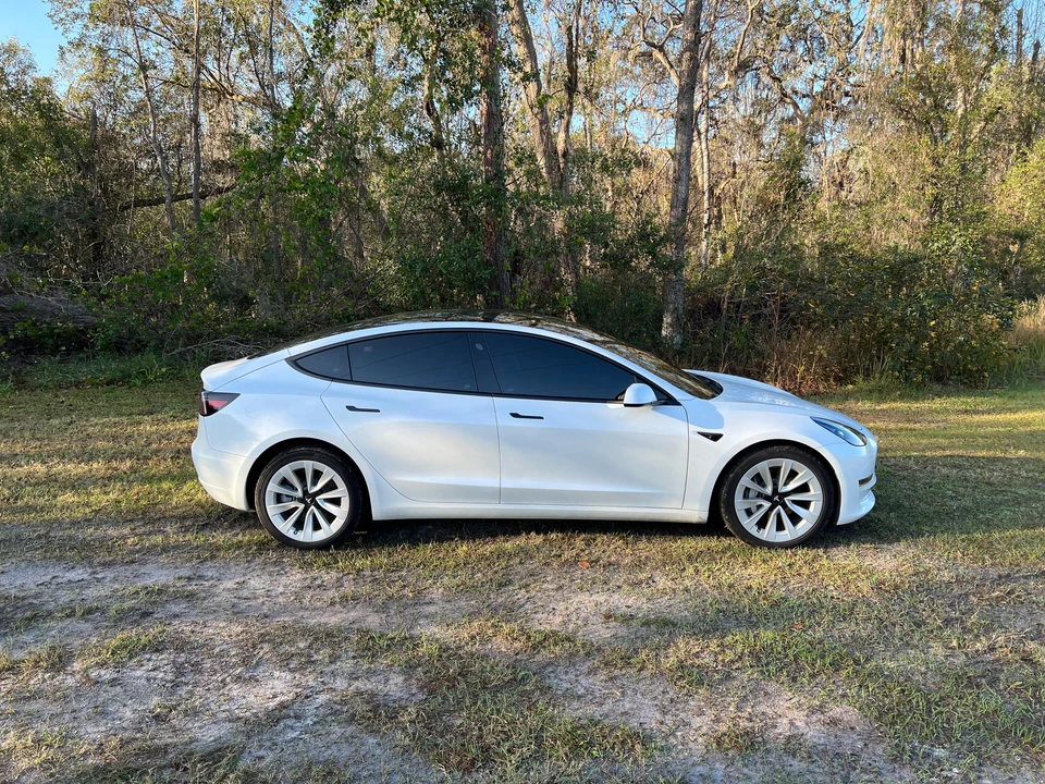 2021 Tesla Model 3 - Image 17 of 31