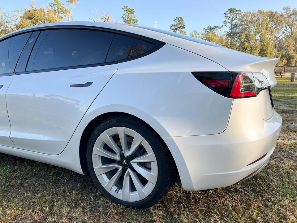 2021 Tesla Model 3 - Image 25 of 31