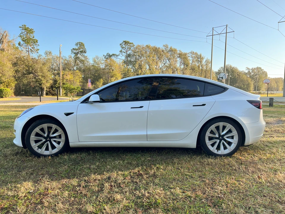 2021 Tesla Model 3 - Image 10 of 31
