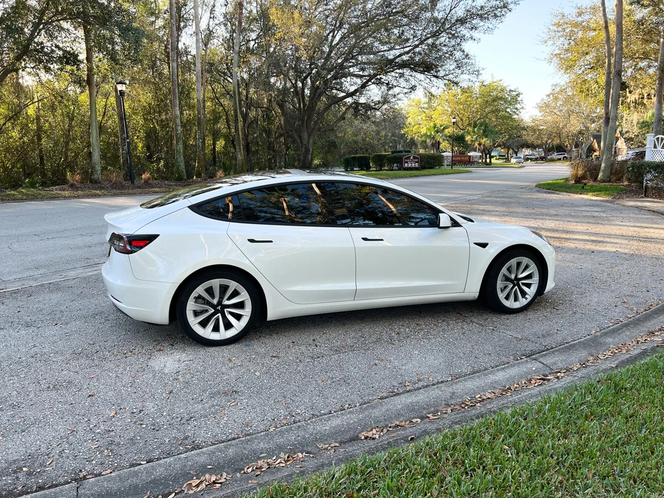 2021 Tesla Model 3 - Image 16 of 31