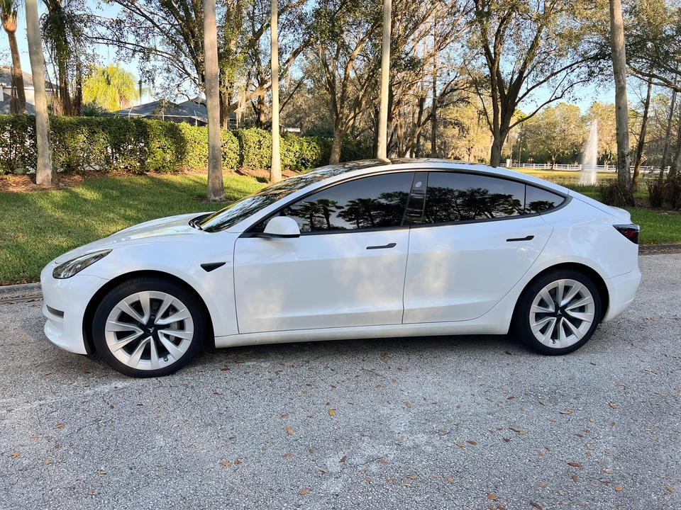 2021 Tesla Model 3 - Image 9 of 31