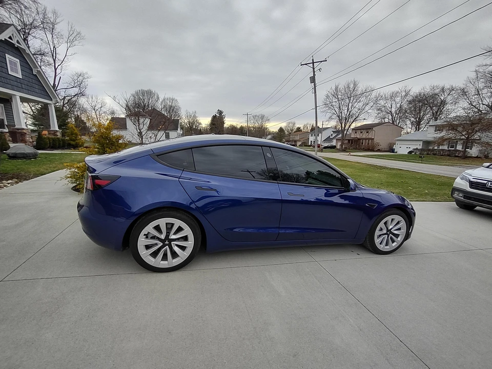 2021 Tesla Model 3 - Image 27 of 31