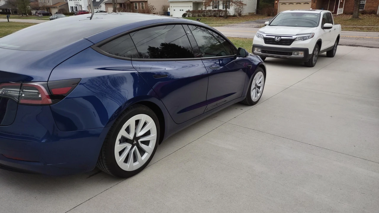 2021 Tesla Model 3 - Image 25 of 31