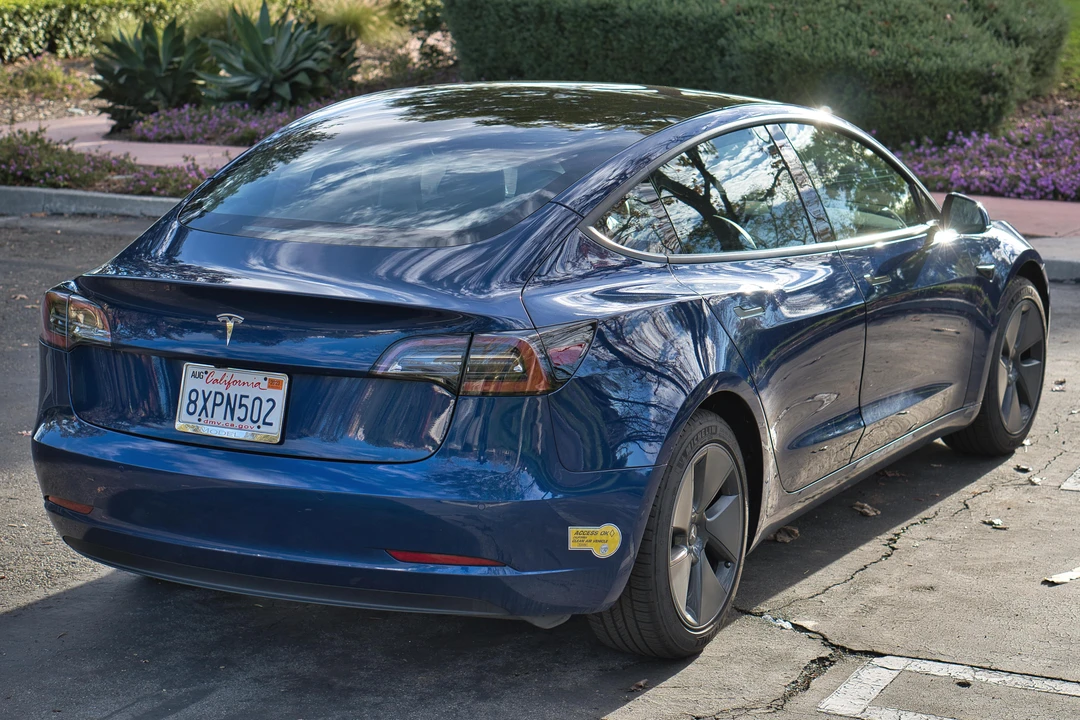 2021 Tesla Model 3 - Image 4 of 31