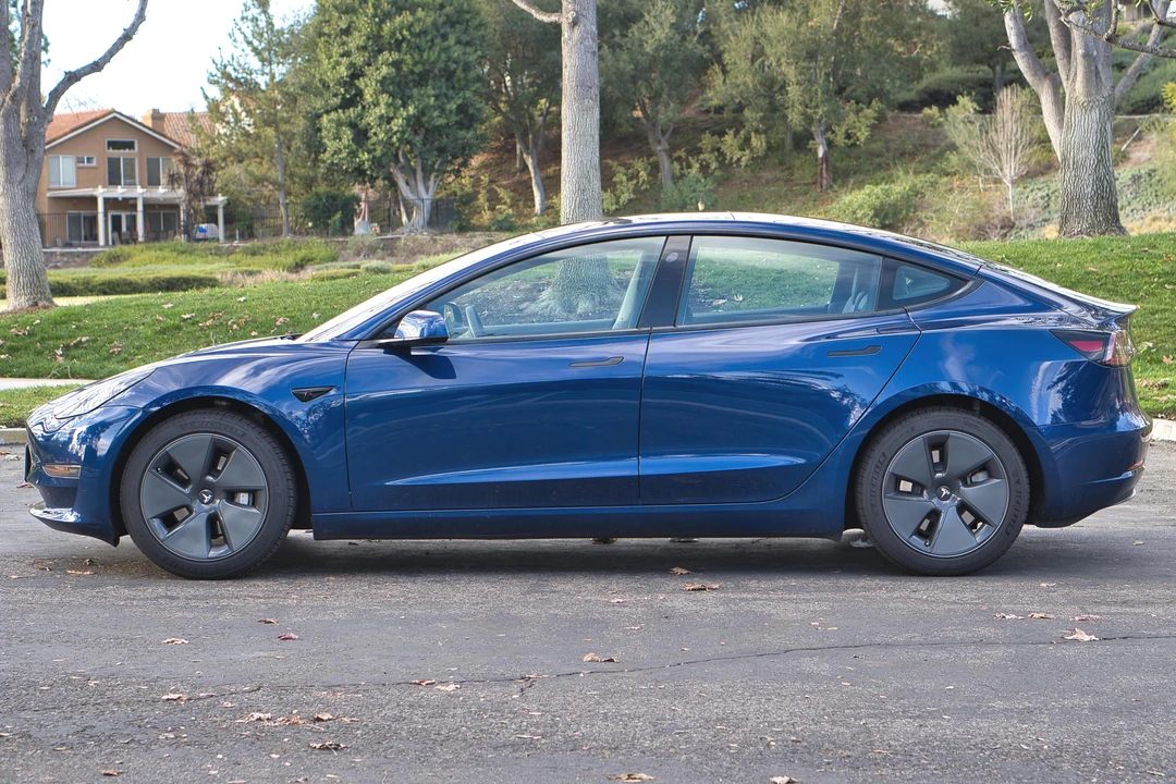 2021 Tesla Model 3 - Image 3 of 31