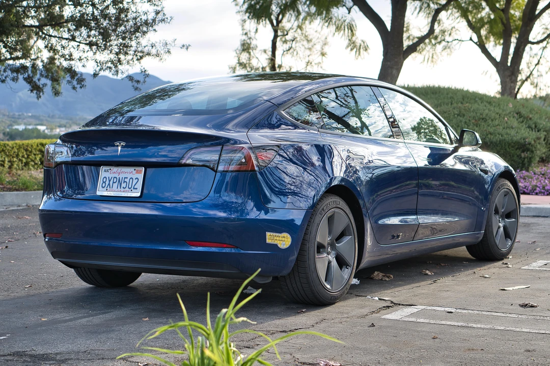2021 Tesla Model 3 - Image 10 of 31