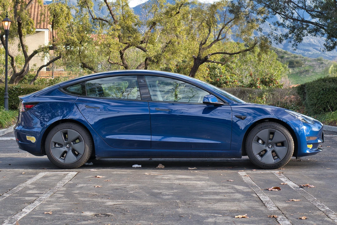 2021 Tesla Model 3 - Image 11 of 31