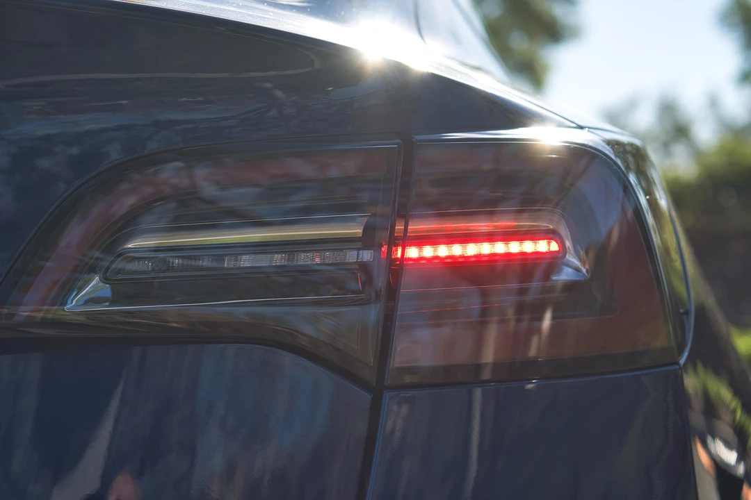 2021 Tesla Model 3 - Image 24 of 31