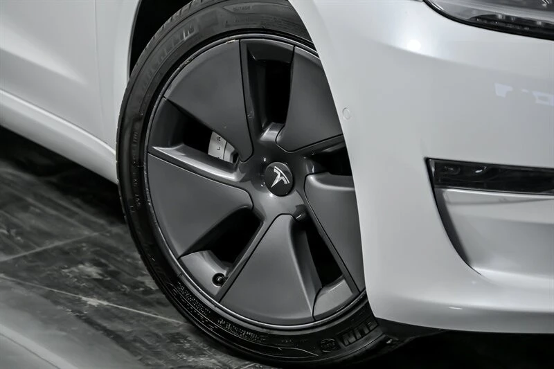 2021 Tesla Model 3 - Image 3 of 12