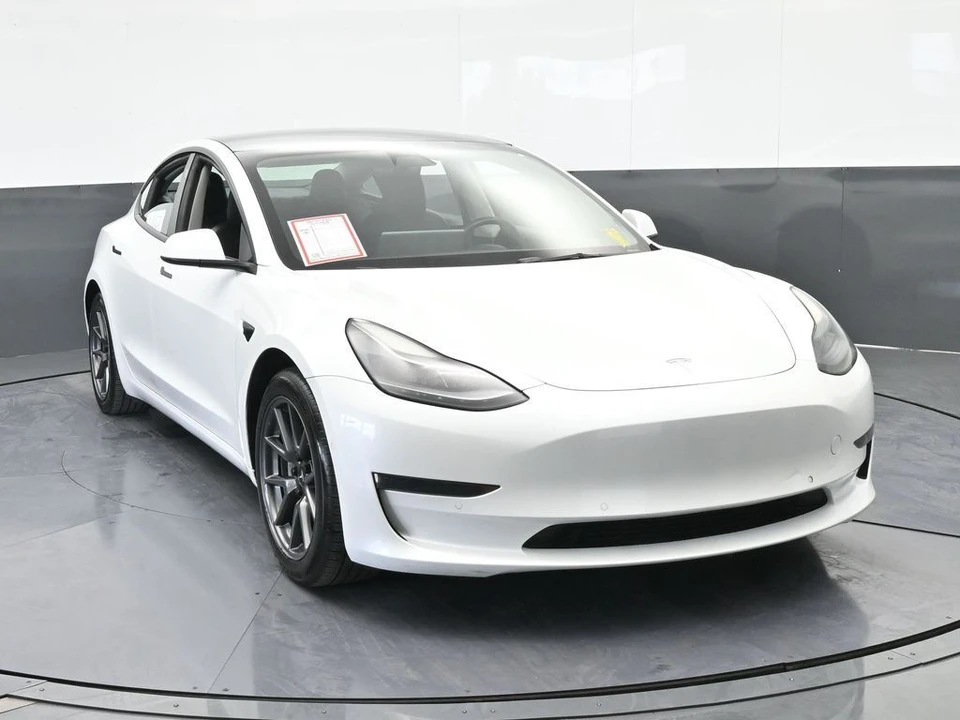 2021 Tesla Model 3 - Image 9 of 12