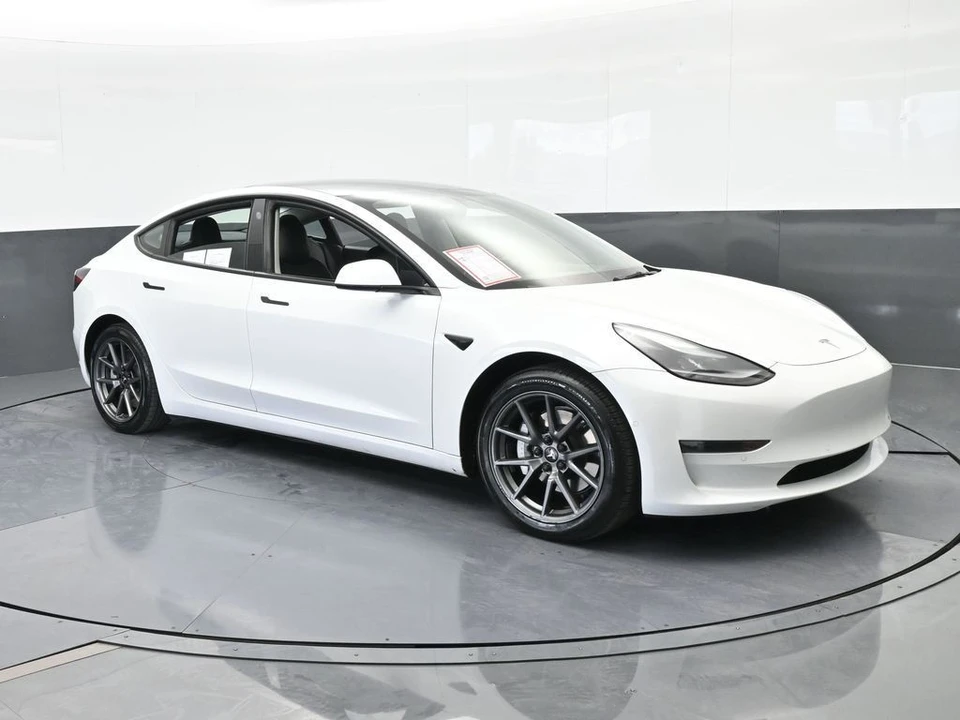 2021 Tesla Model 3 - Image 8 of 12