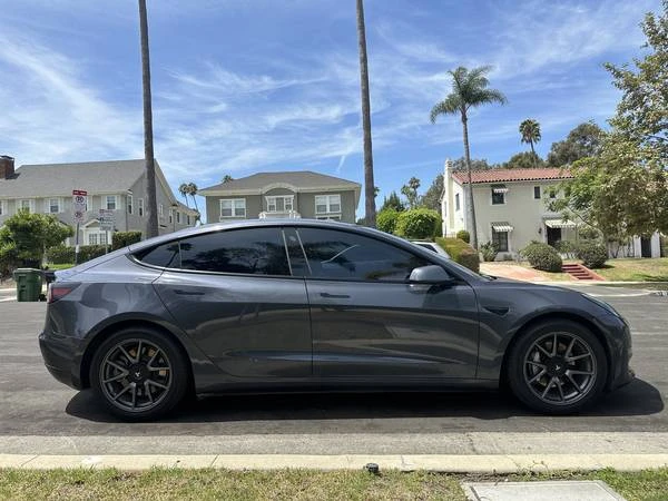 2021 Tesla Model 3 - Image 5 of 26