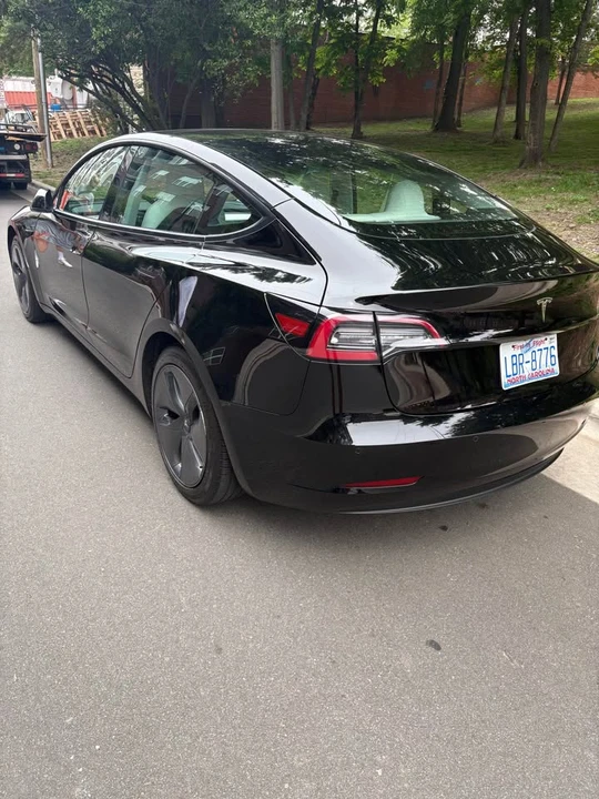 2021 Tesla Model 3 - Image 2 of 8