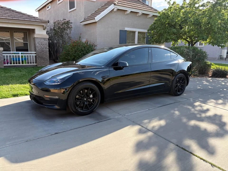 2021 Tesla Model 3 - Image 2 of 9