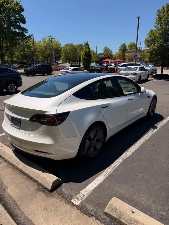 2021 Tesla Model 3 - Image 3 of 9