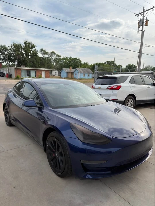 2021 Tesla Model 3 - Image 2 of 10