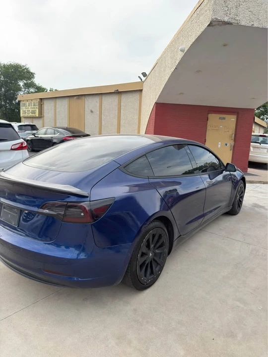 2021 Tesla Model 3 - Image 5 of 10