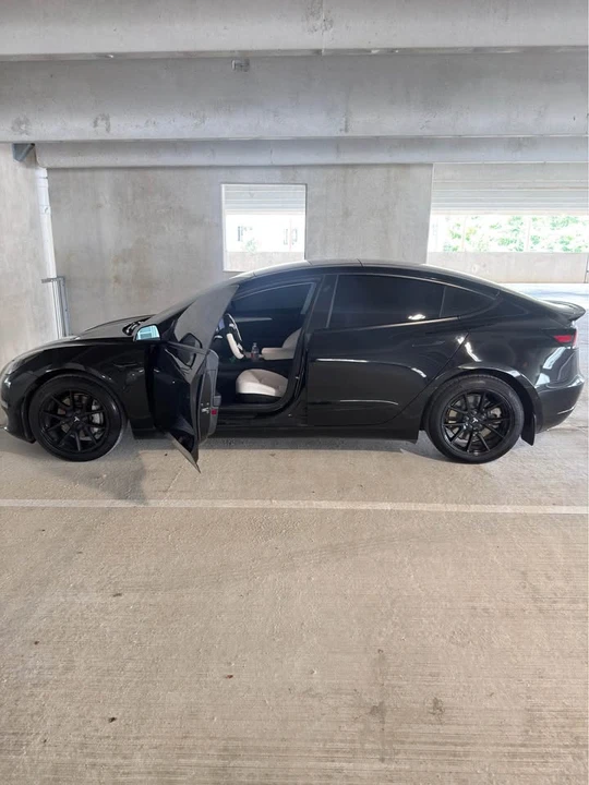 2021 Tesla Model 3 - Image 8 of 17