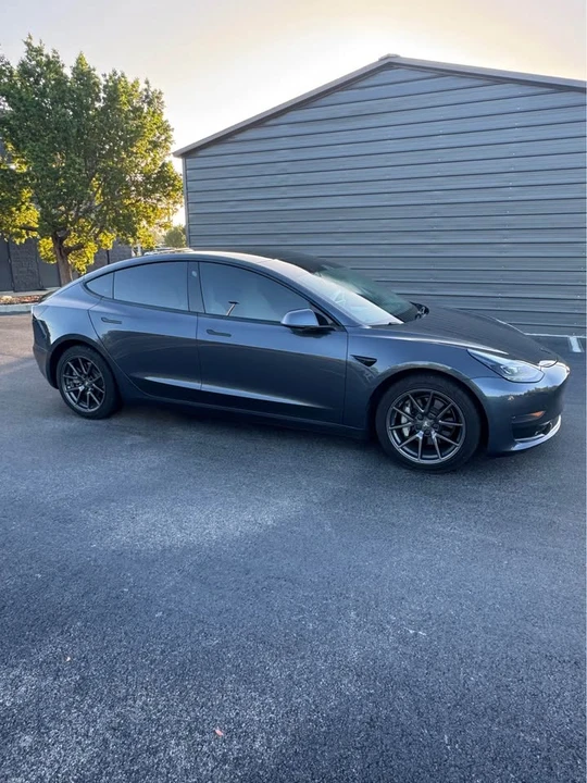 2021 Tesla Model 3 - Image 2 of 16