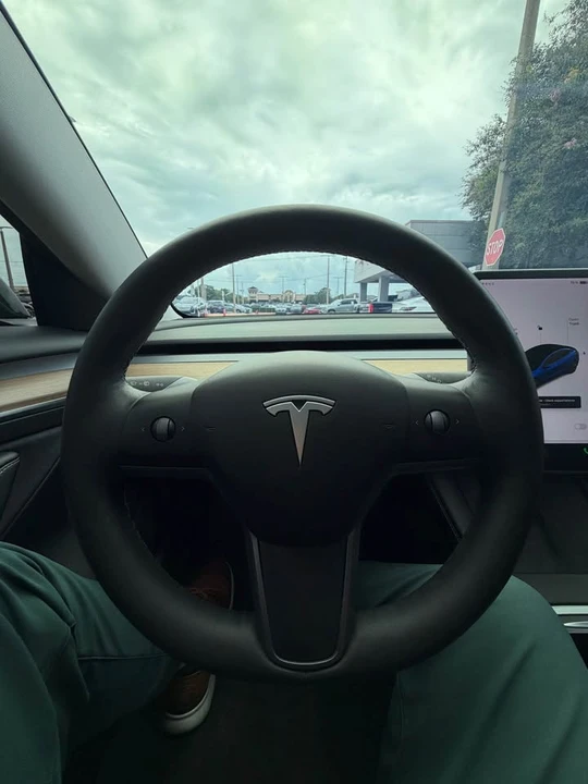 2021 Tesla Model 3 - Image 8 of 11